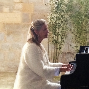 Elizabeth Sombart, piano